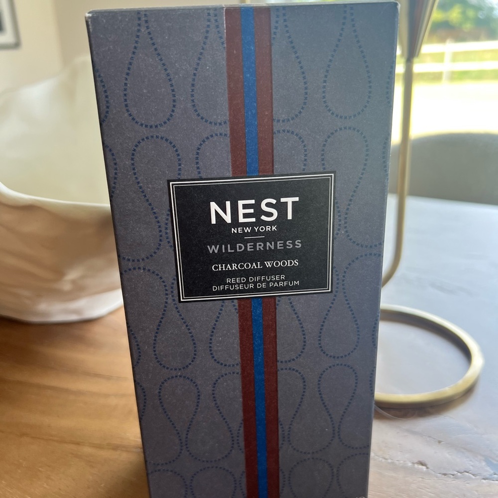 NEST Fragrances Charcoal Woods Reed Diffuser - Blue and Red